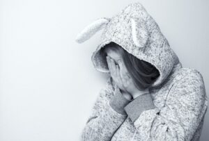 口臭が気になる同僚にはどうやって近づかないようにすればいい？